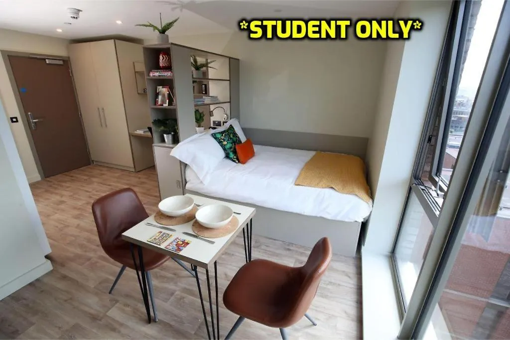 Zeni Belfast Studios Apartment