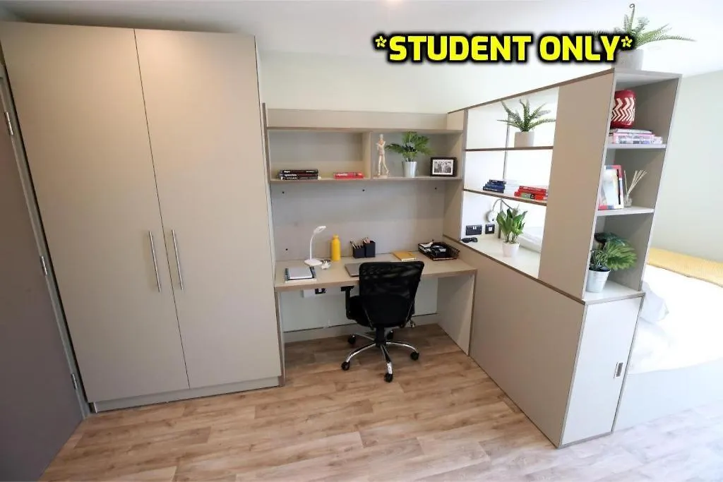 Apartment Zeni Belfast Studios