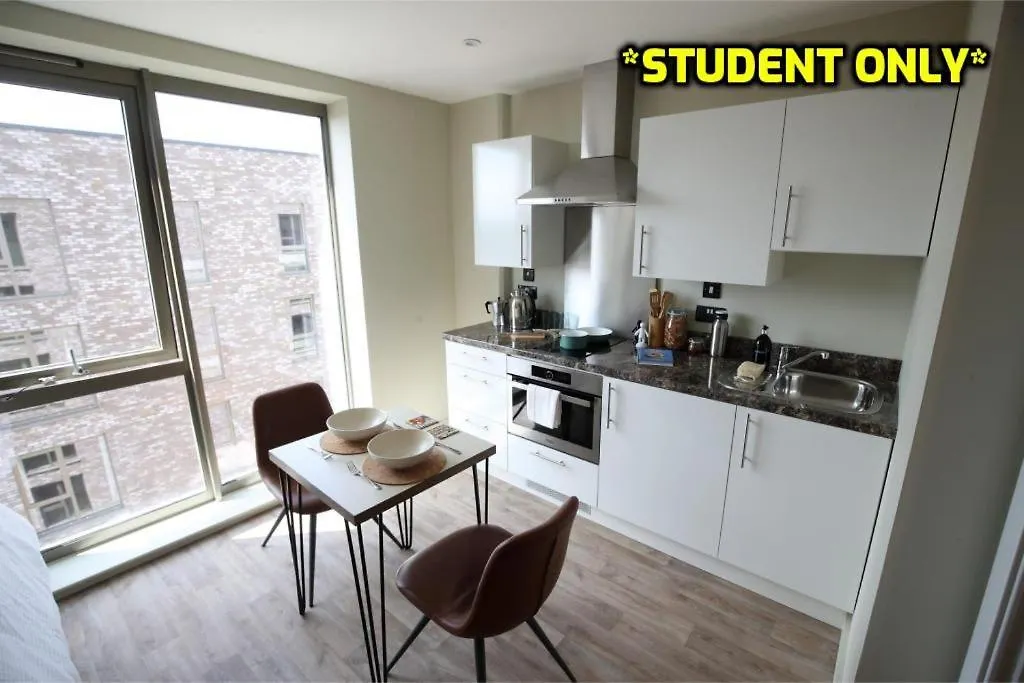 Apartment Zeni Belfast Studios